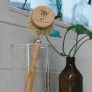 beechwood + sisal kitchen dish brush – reusable | me mother earth