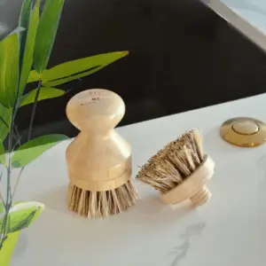 modular pot scrubbing brush – refillable bamboo handle with natural bristles